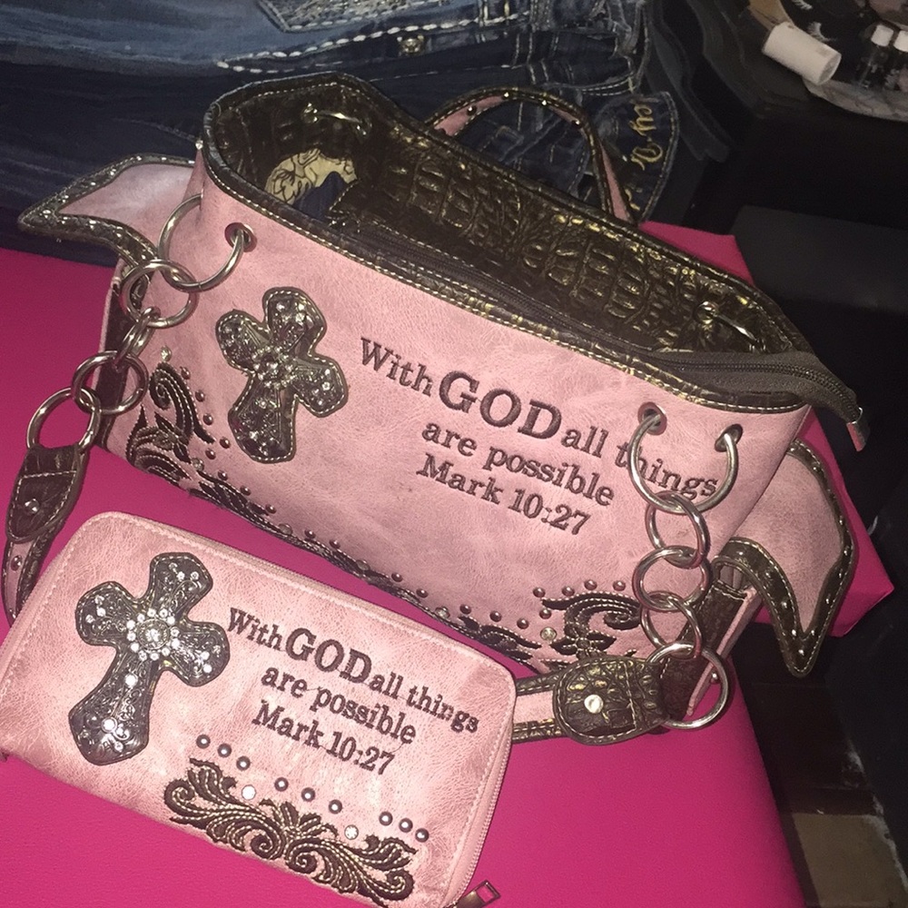 Purse and Wallet.